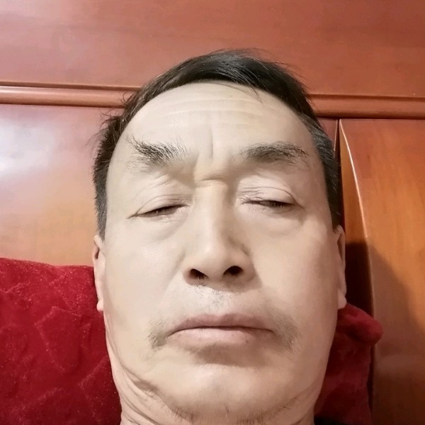 默默泪了星月的照片