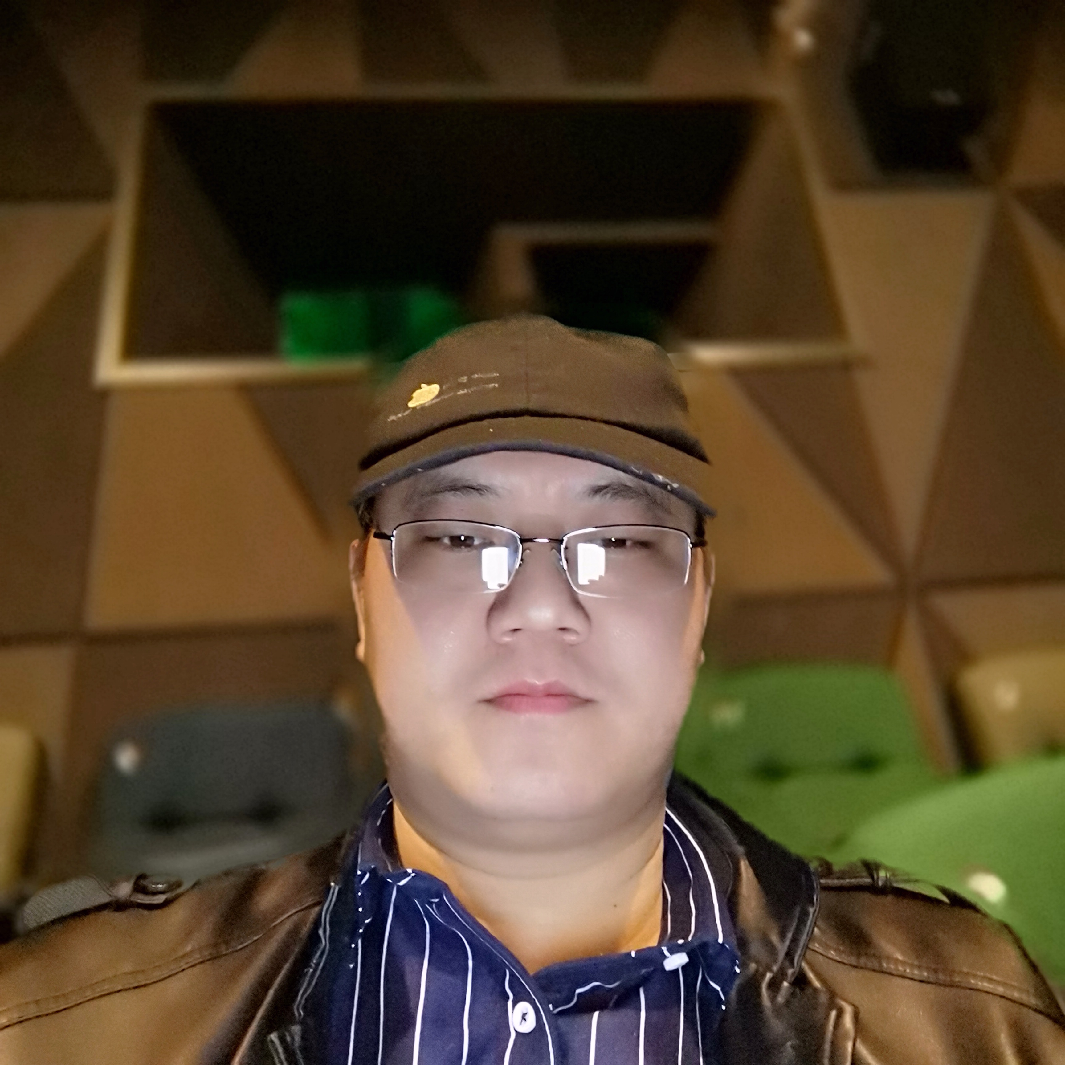 逐风与俭朴的照片