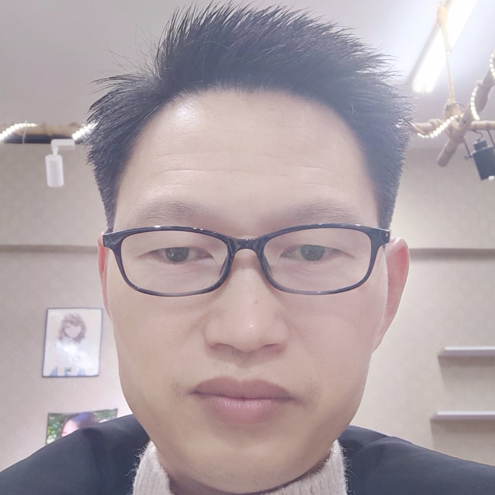老鼠泪了灼热的照片