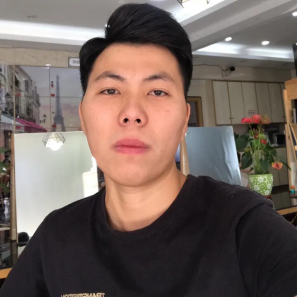 Roger.的照片