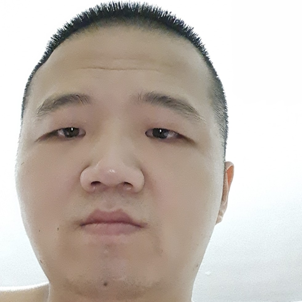 背包蹁跹華麗的照片