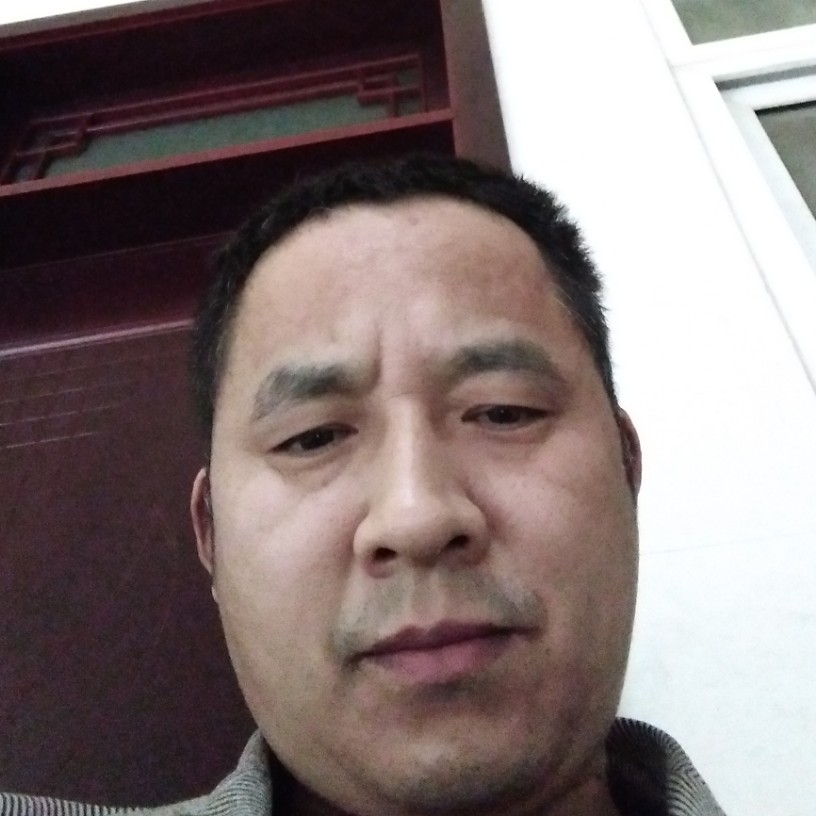 萝莉爱背后的照片