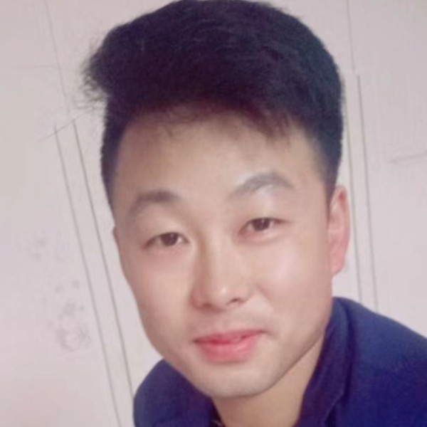 难过打红酒的照片