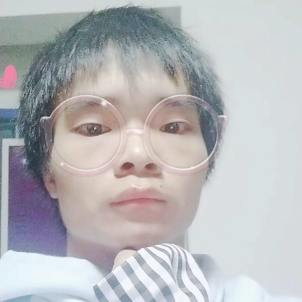 欧阳婉东的照片