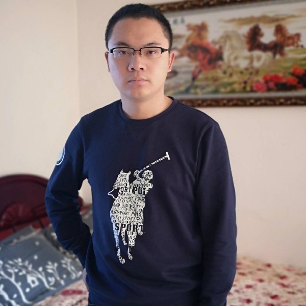 单调的幸福的照片