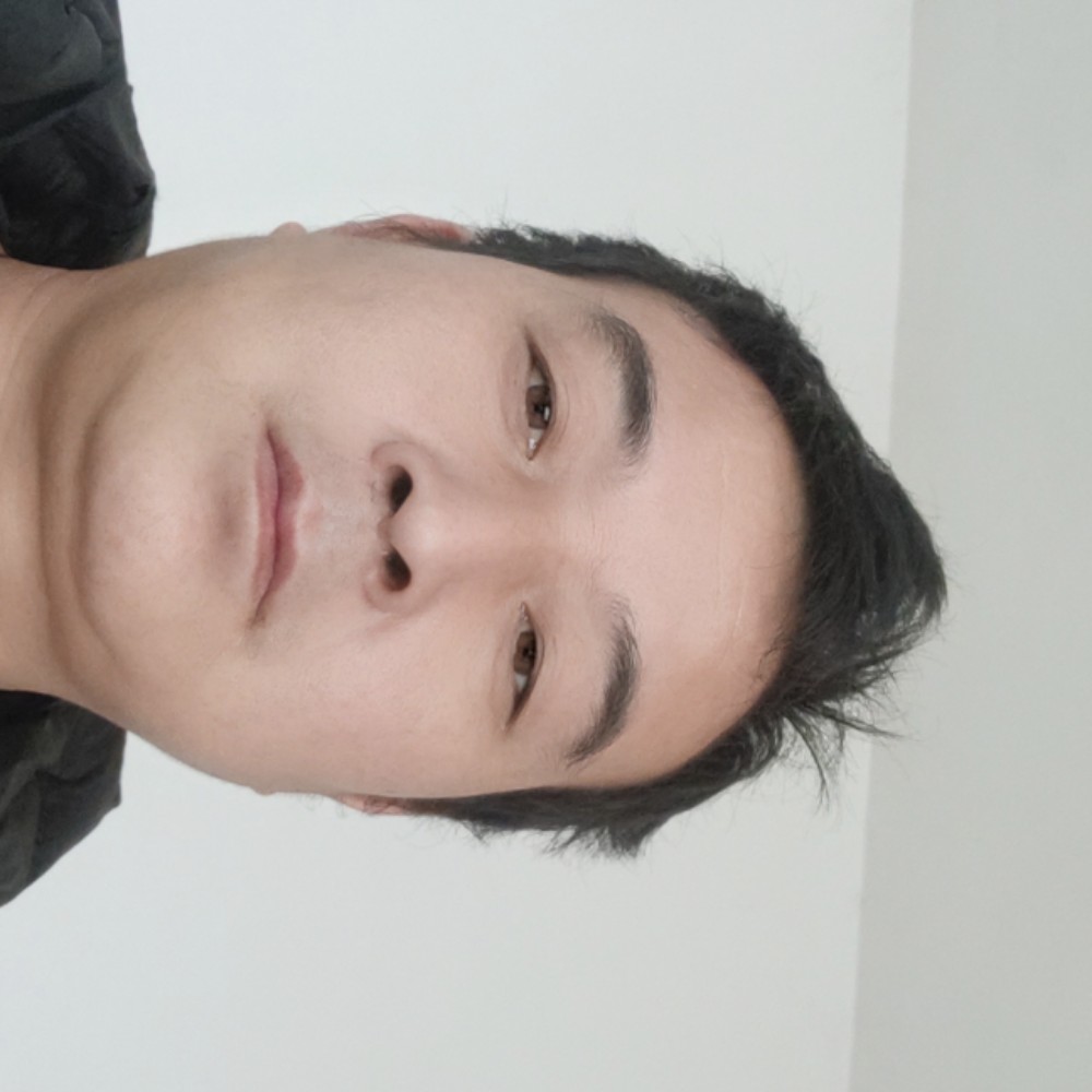 霓裳深拥文艺的照片