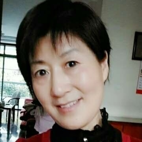 善良金针菇的照片