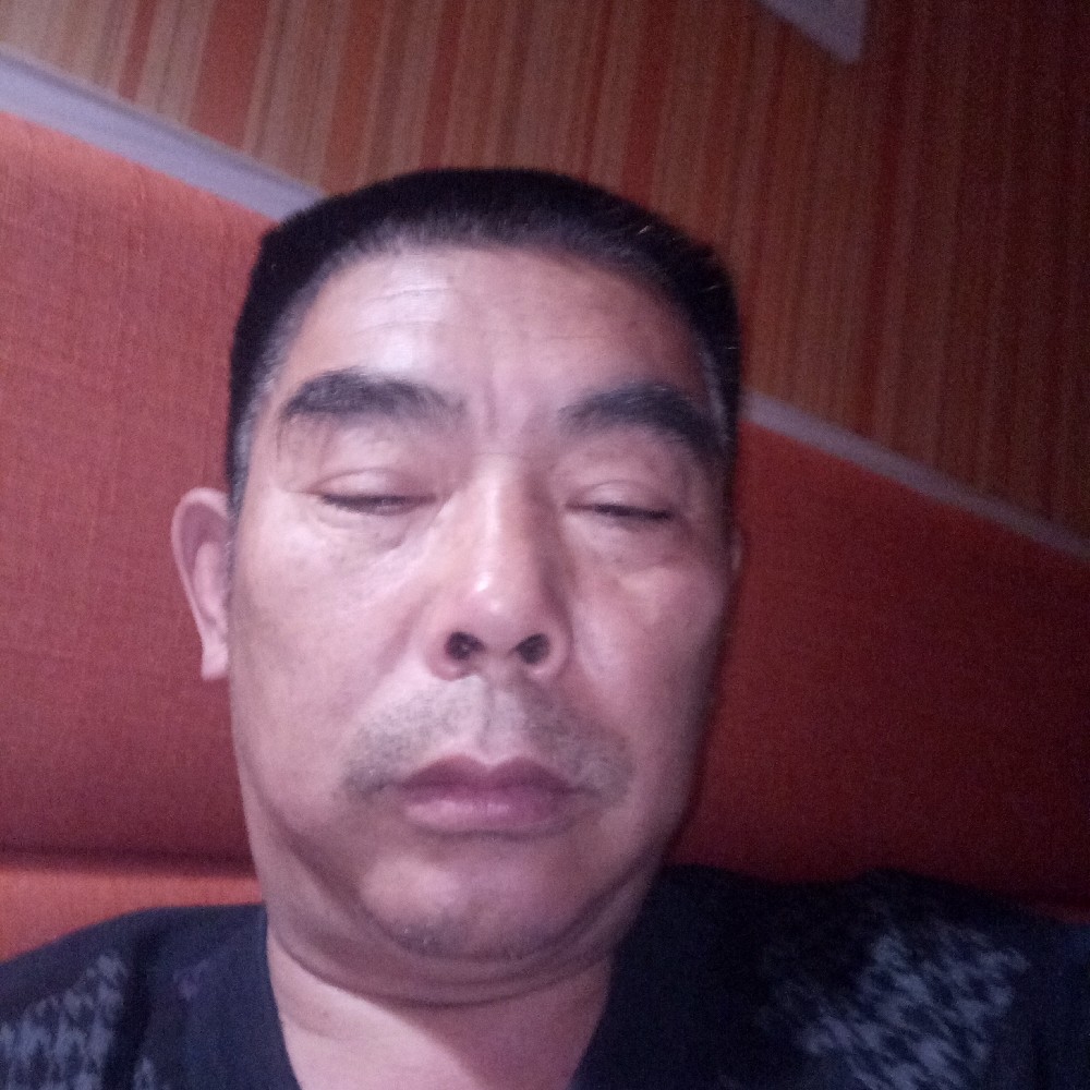 光亮香烟的照片