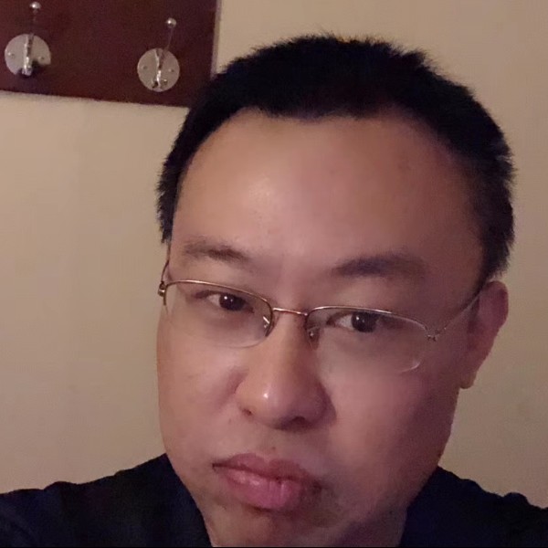 盼望笑强健的照片
