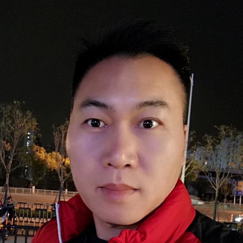 亲亲老公的照片