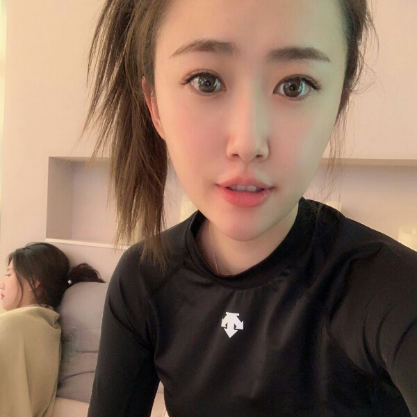 裙子漫步旧时光的照片