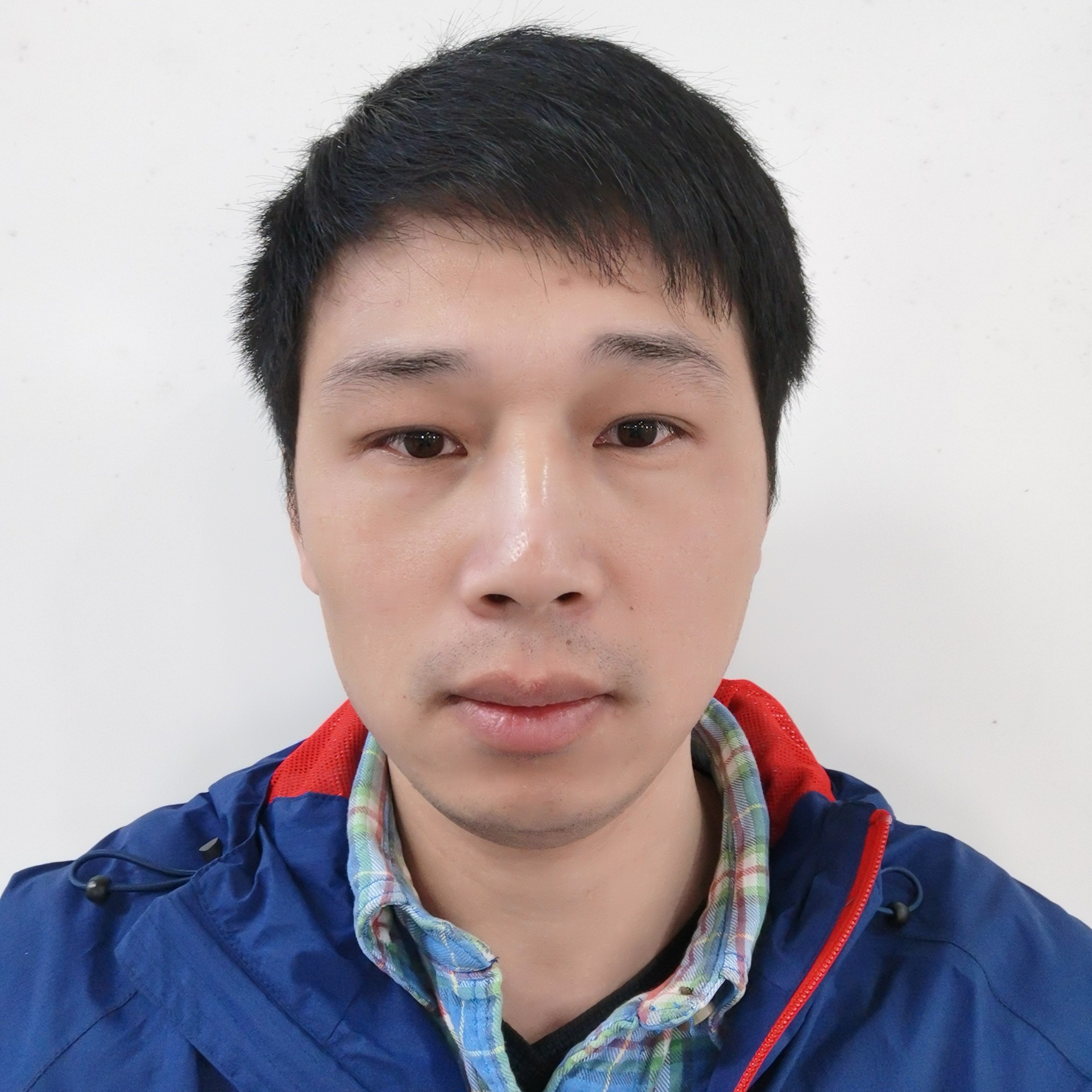 一个无聊的男生的照片