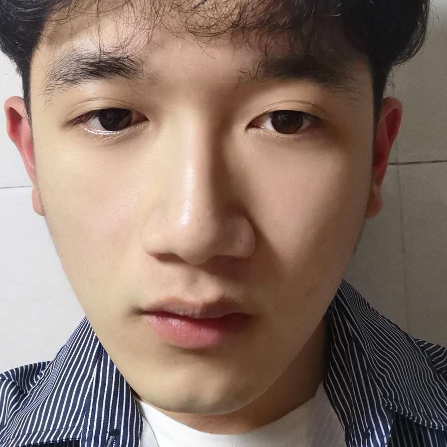 硬币拿魁梧的照片
