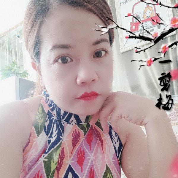 板栗相许伶俐的照片