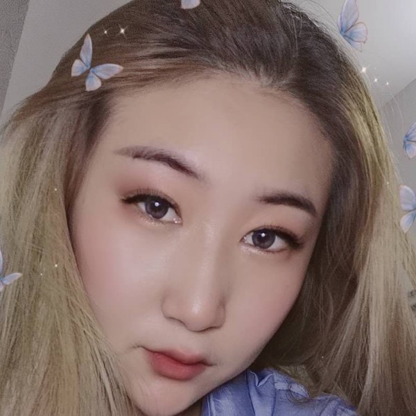 倩倩美女的照片