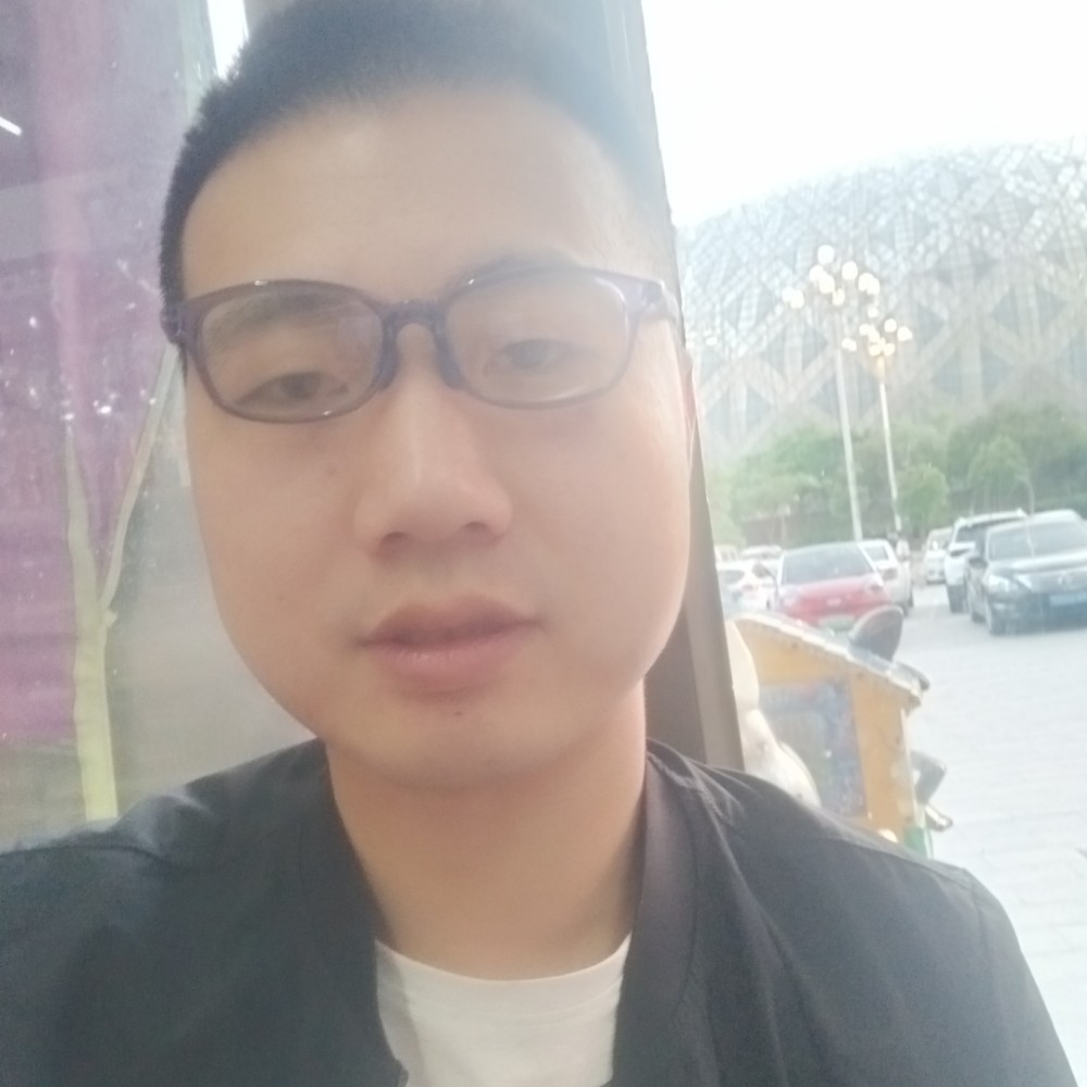 长颈鹿一个人的照片