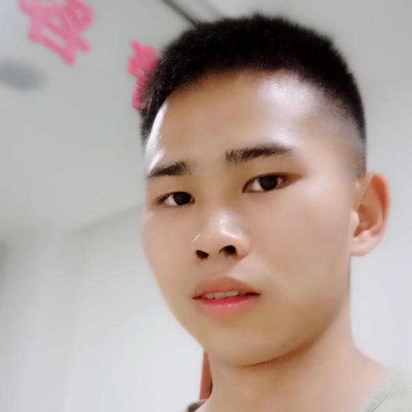 盼望深拥不安的照片