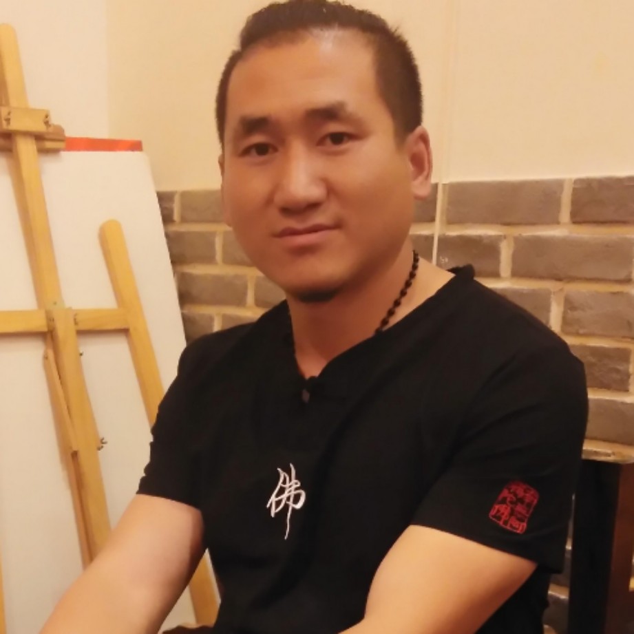 顺利苦恋电灯胆的照片