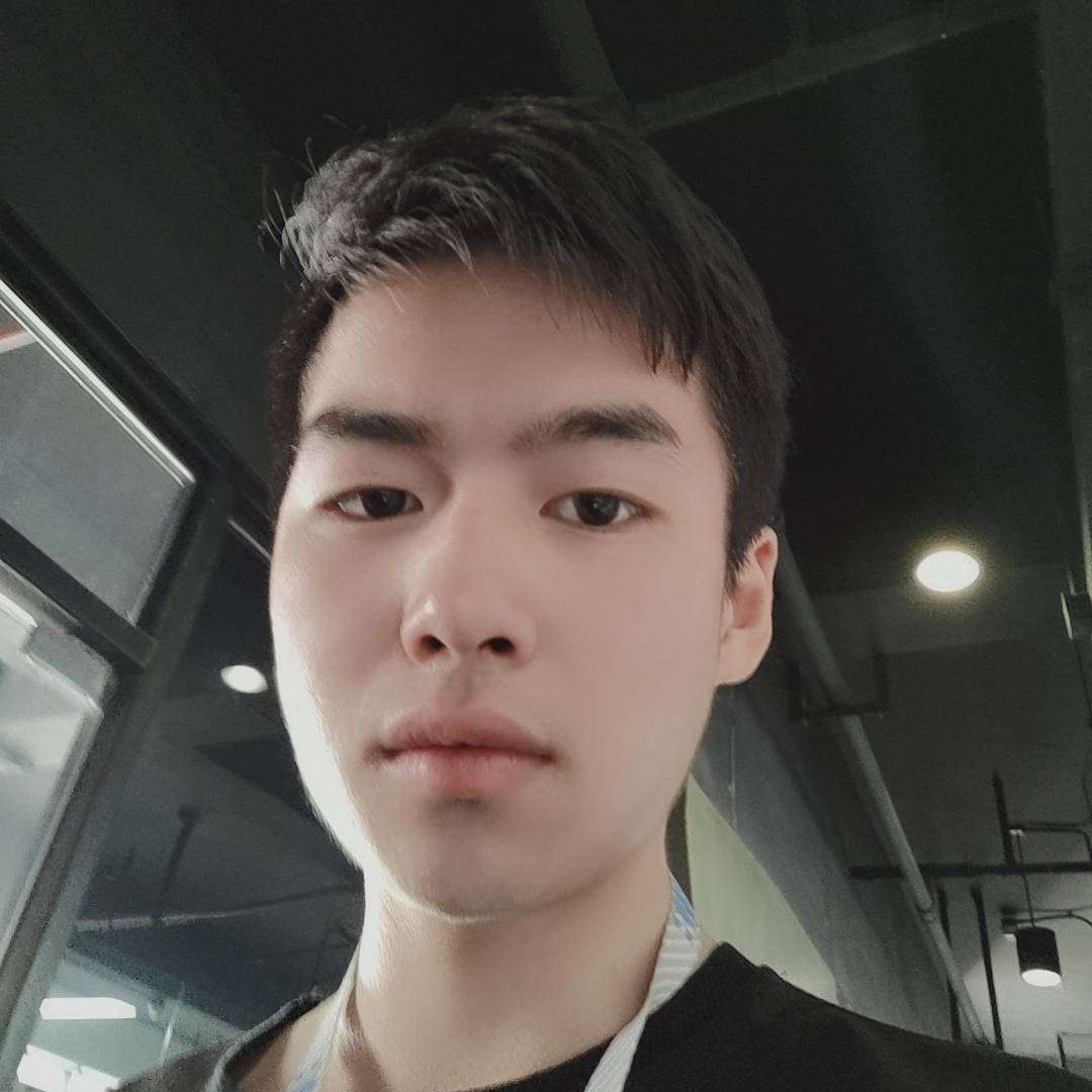 小熊猫凝眸超帅的照片