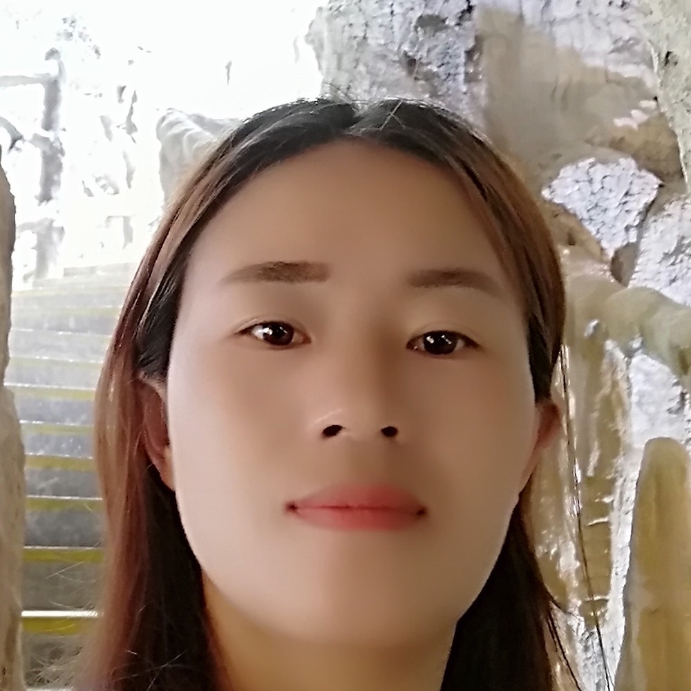 李琴梦姑的照片