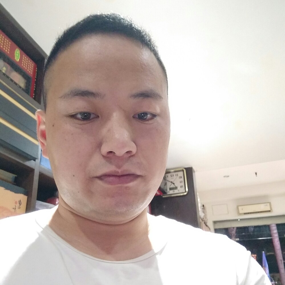 琉璃挽手错落的照片