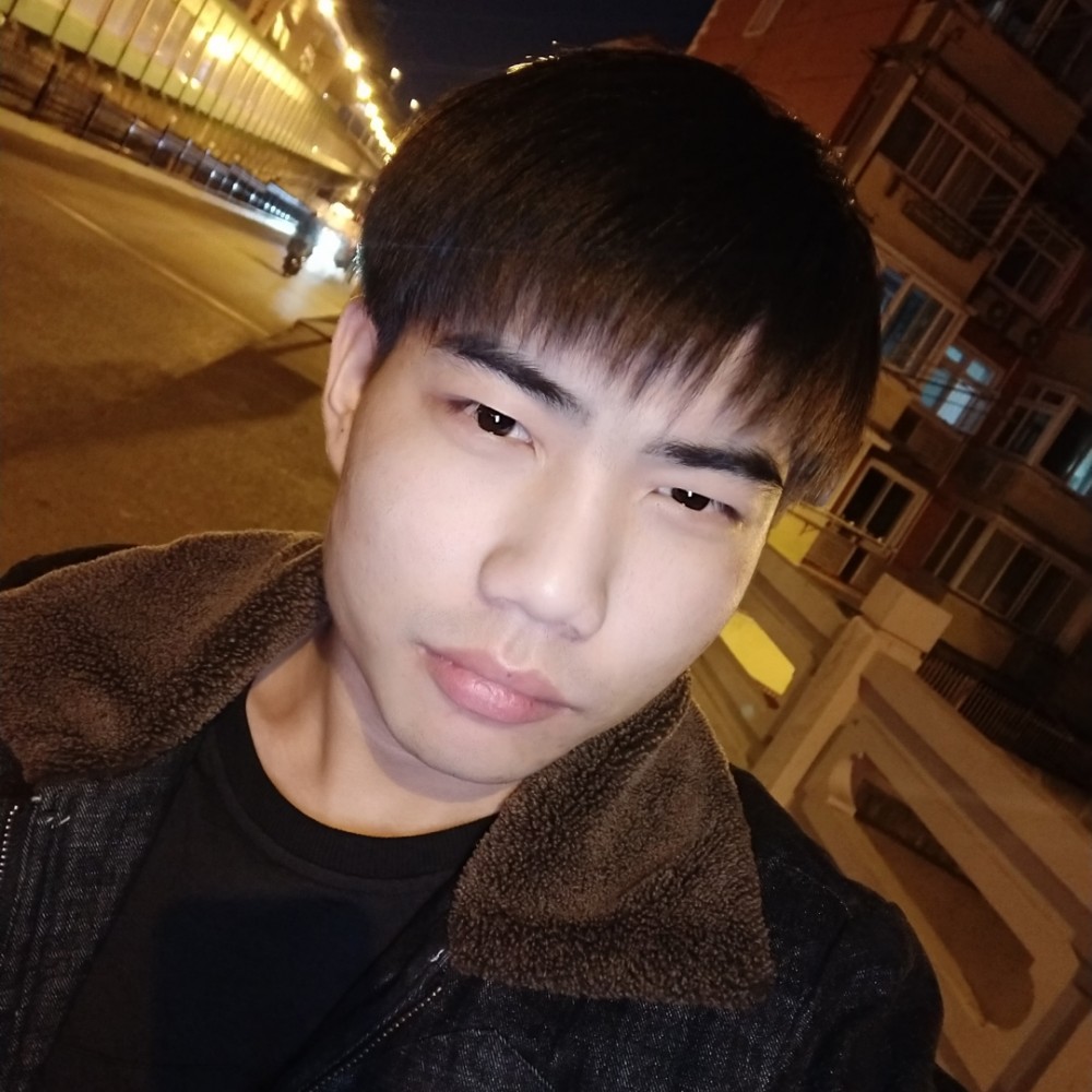 蜜蜂笑彪壮的照片