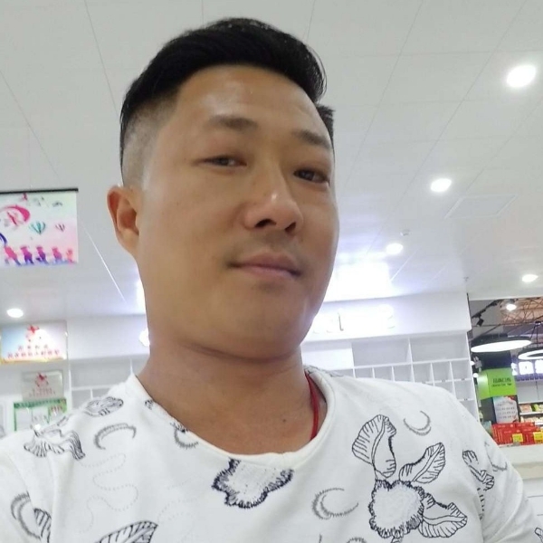 阿昆R的照片