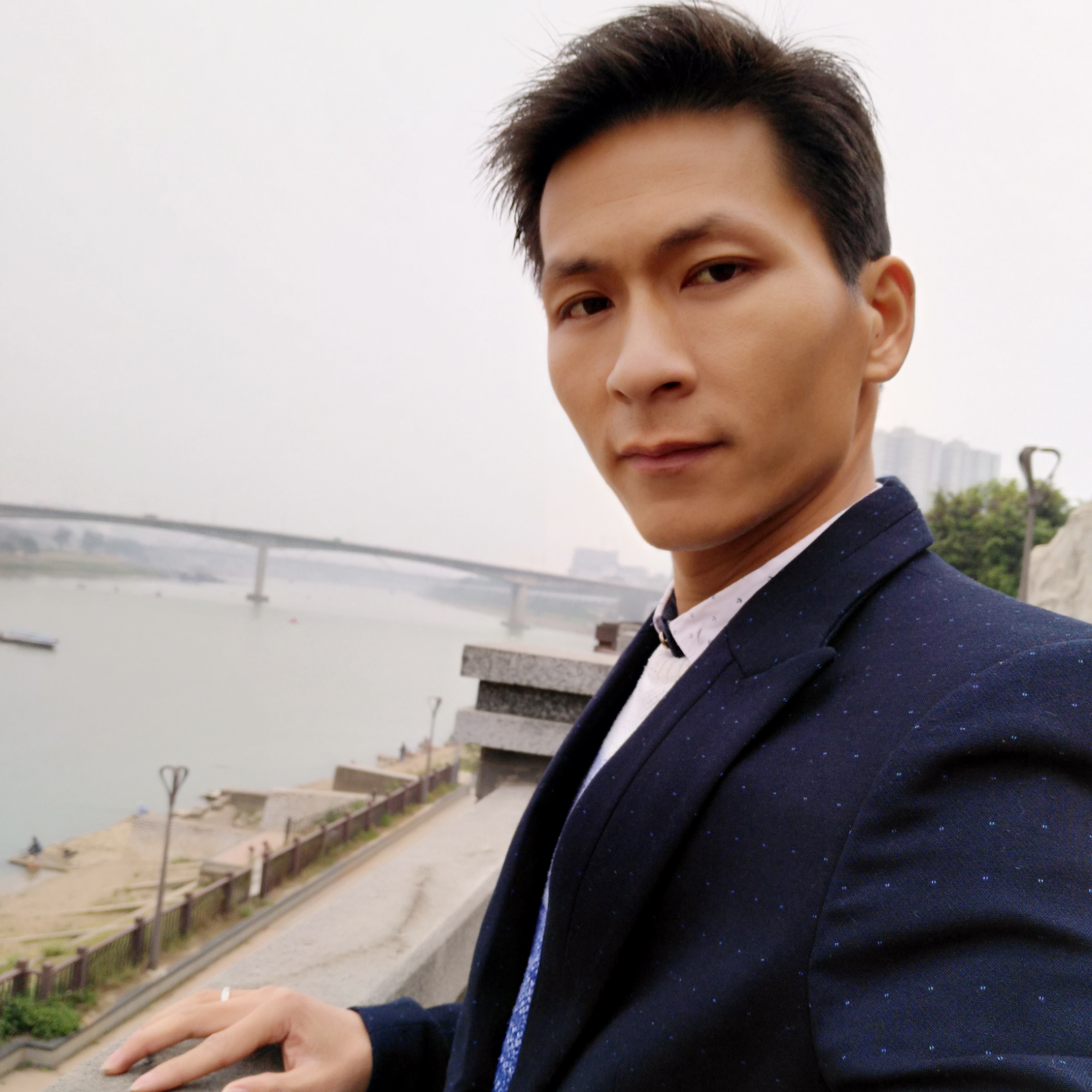 啊哥弟的照片