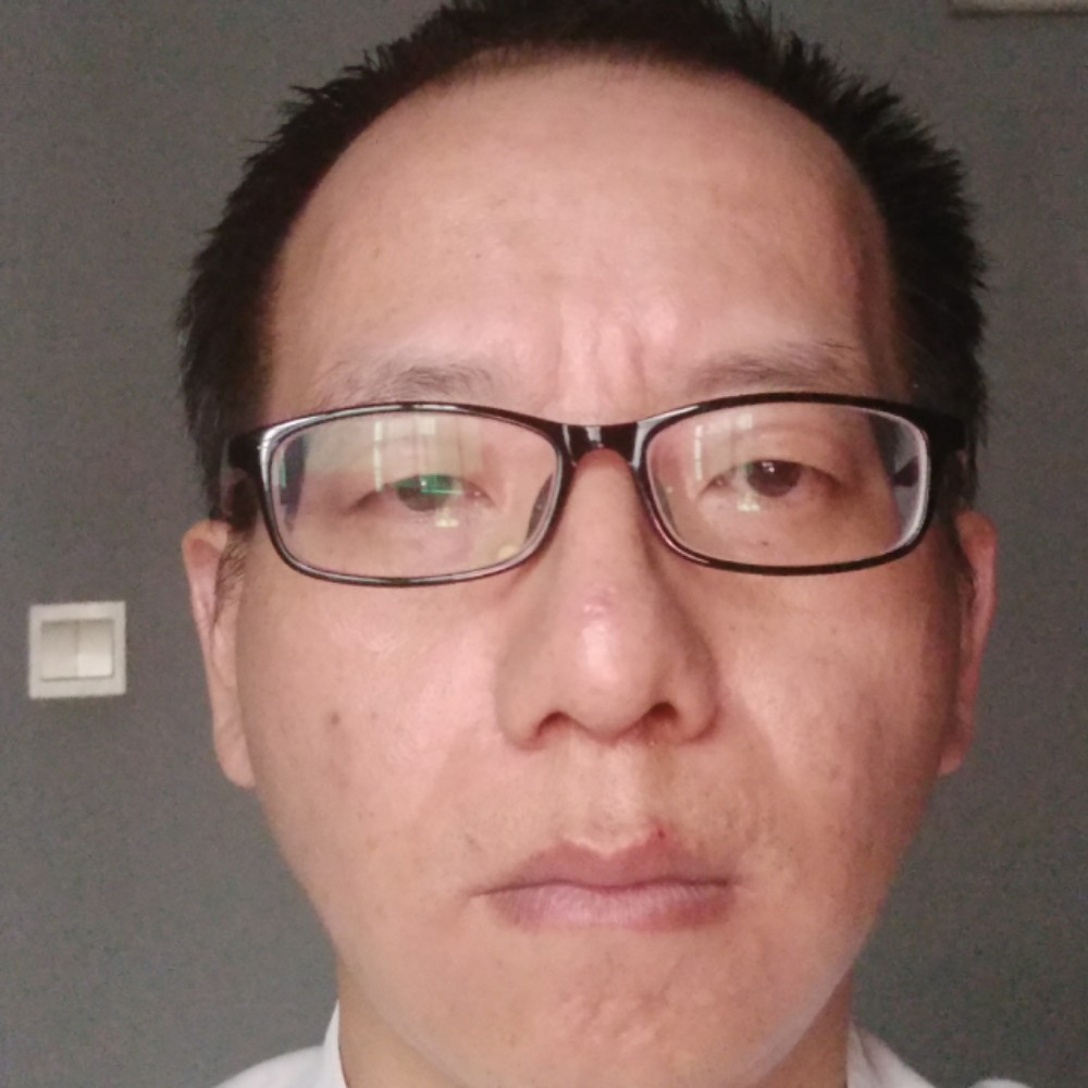 疯狂倾心书本的照片