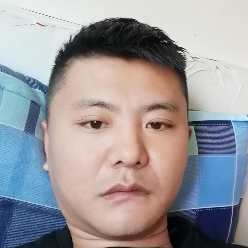 坦率爱恋帅哥的照片