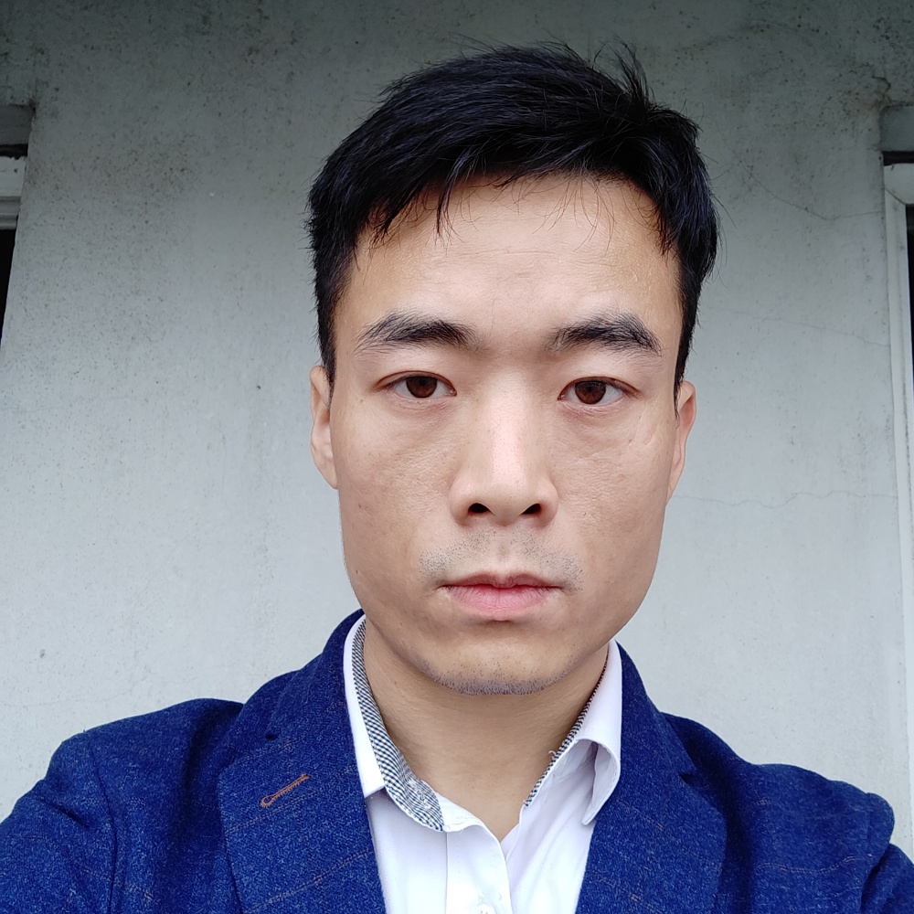 张冠名的照片