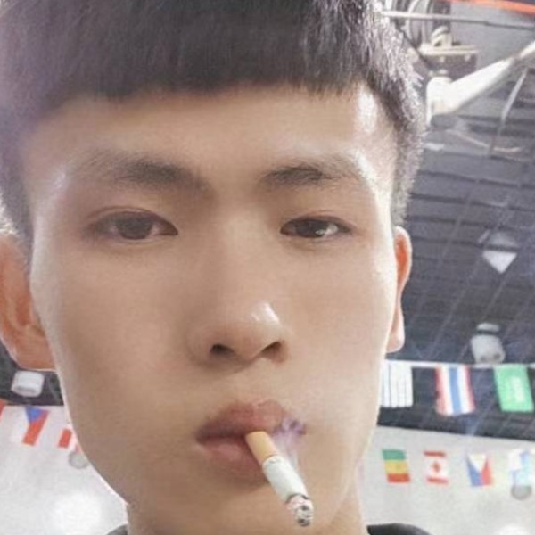 温柔踢水池的照片