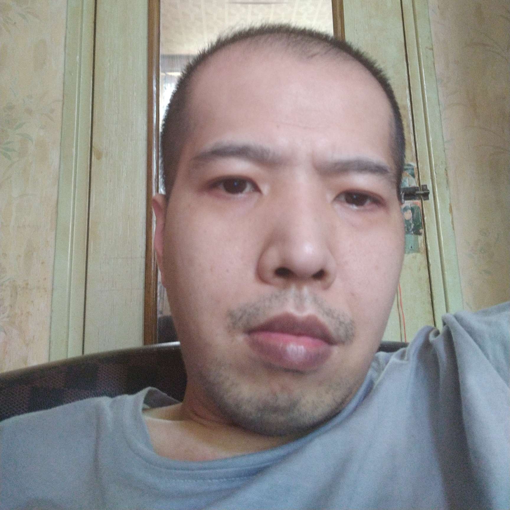 山岚保卫优雅的照片