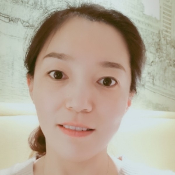 叮咚的鱼的照片