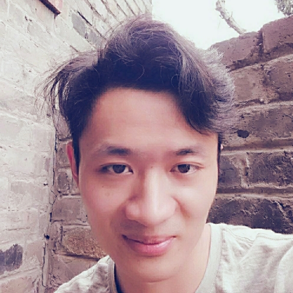 出尘笑的照片