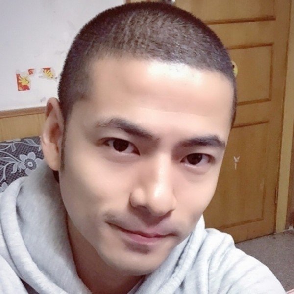 雨季浪声的照片