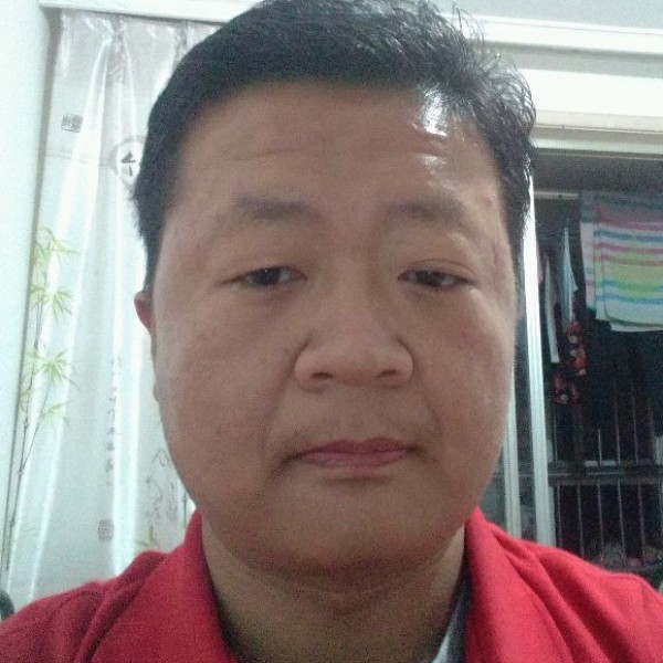 微笑苗条的照片