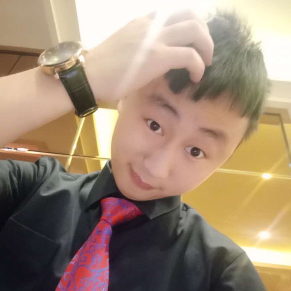 认真谈一个结婚的的照片