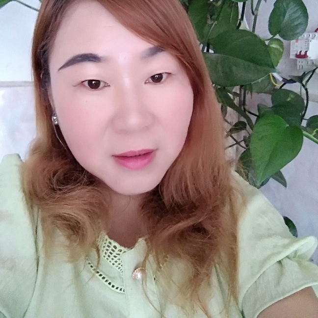 白羊挽手迷路的照片