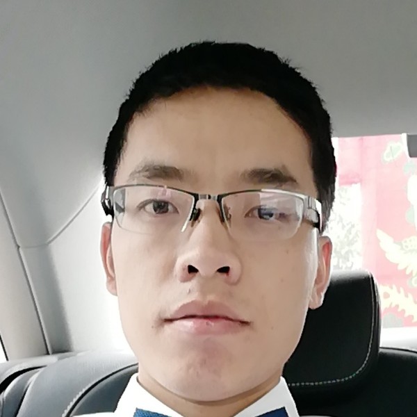 细腻拿大雁的照片