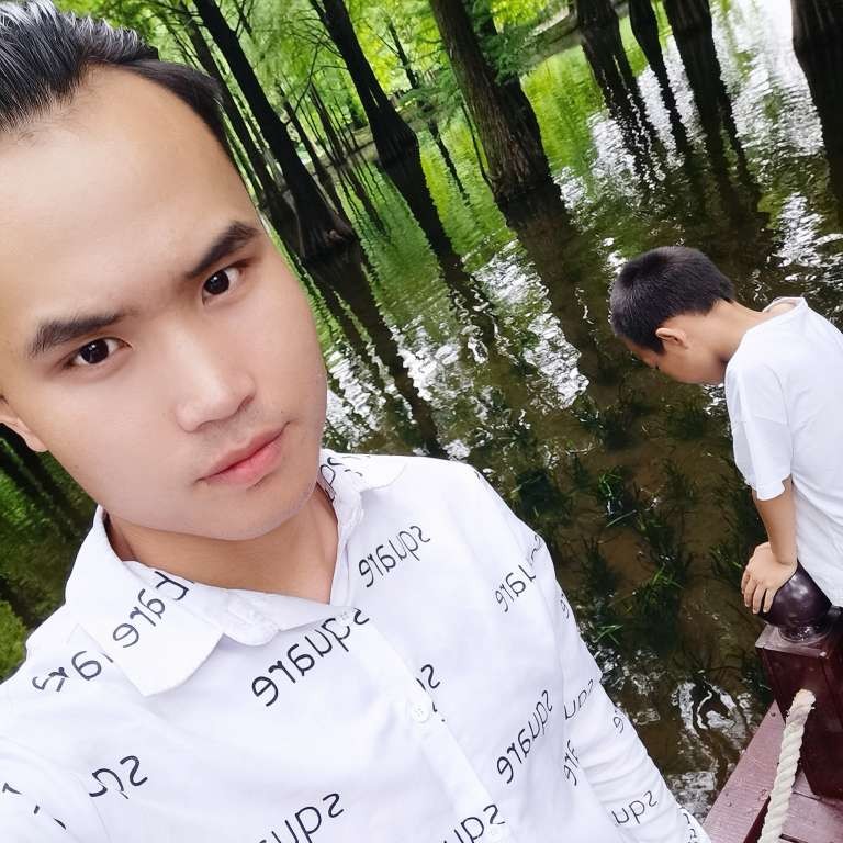 昏睡爱恋黑裤的照片
