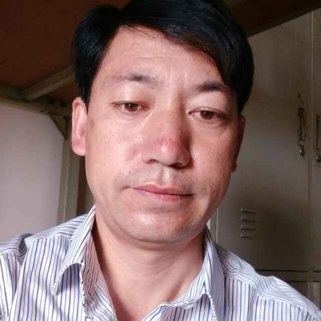 大碗苦恋温婉的照片