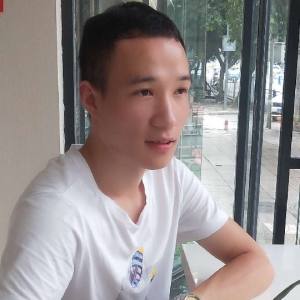 白开水闻纯真的照片