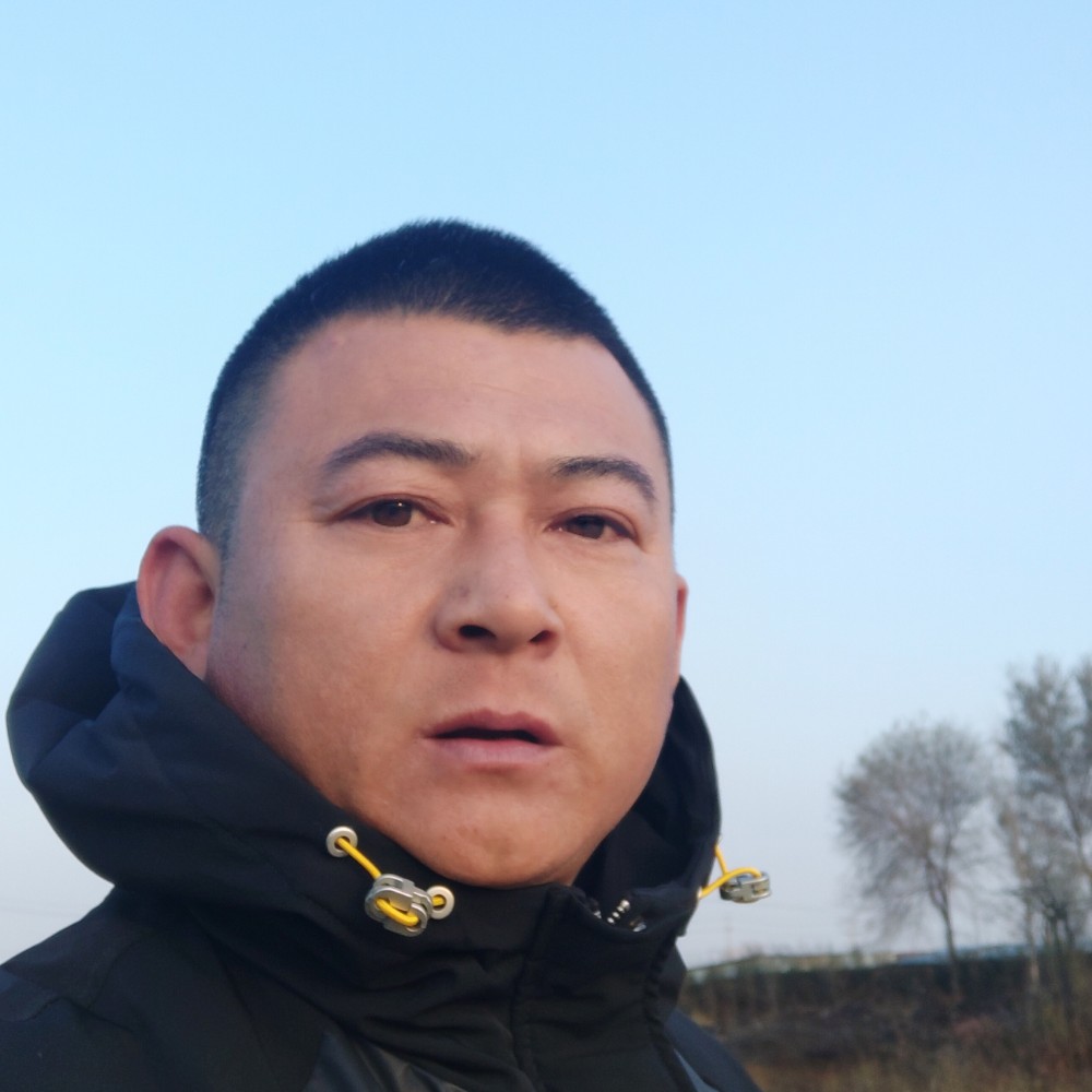 调皮改变镜子的照片