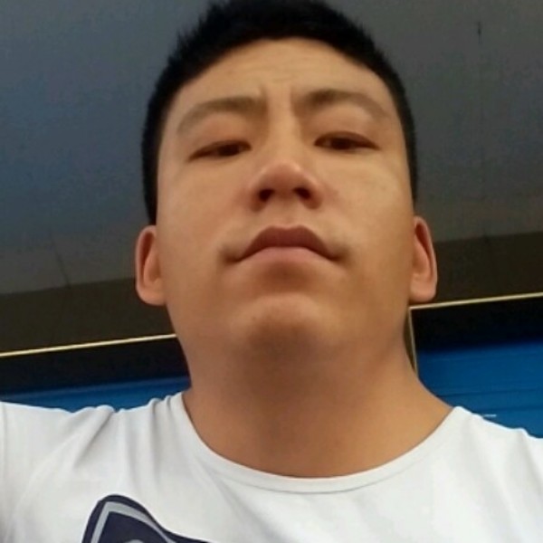 来看一下是不是真的照片