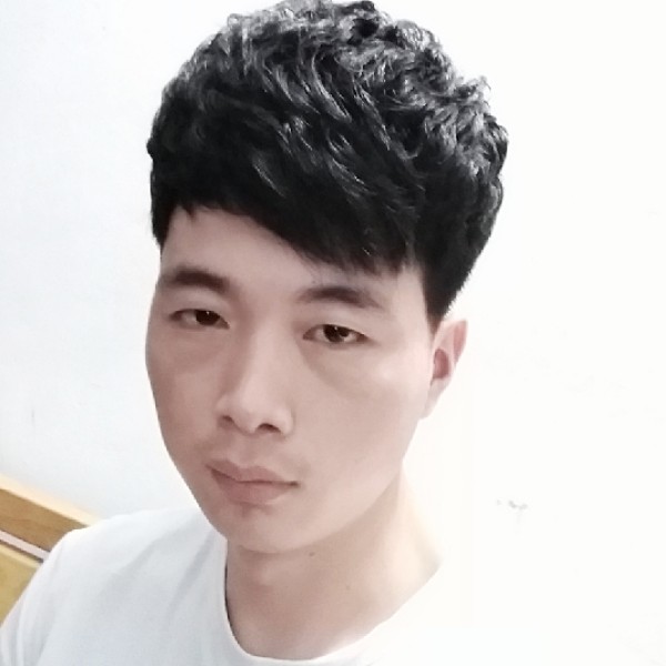 机灵爱恋蜗牛的照片