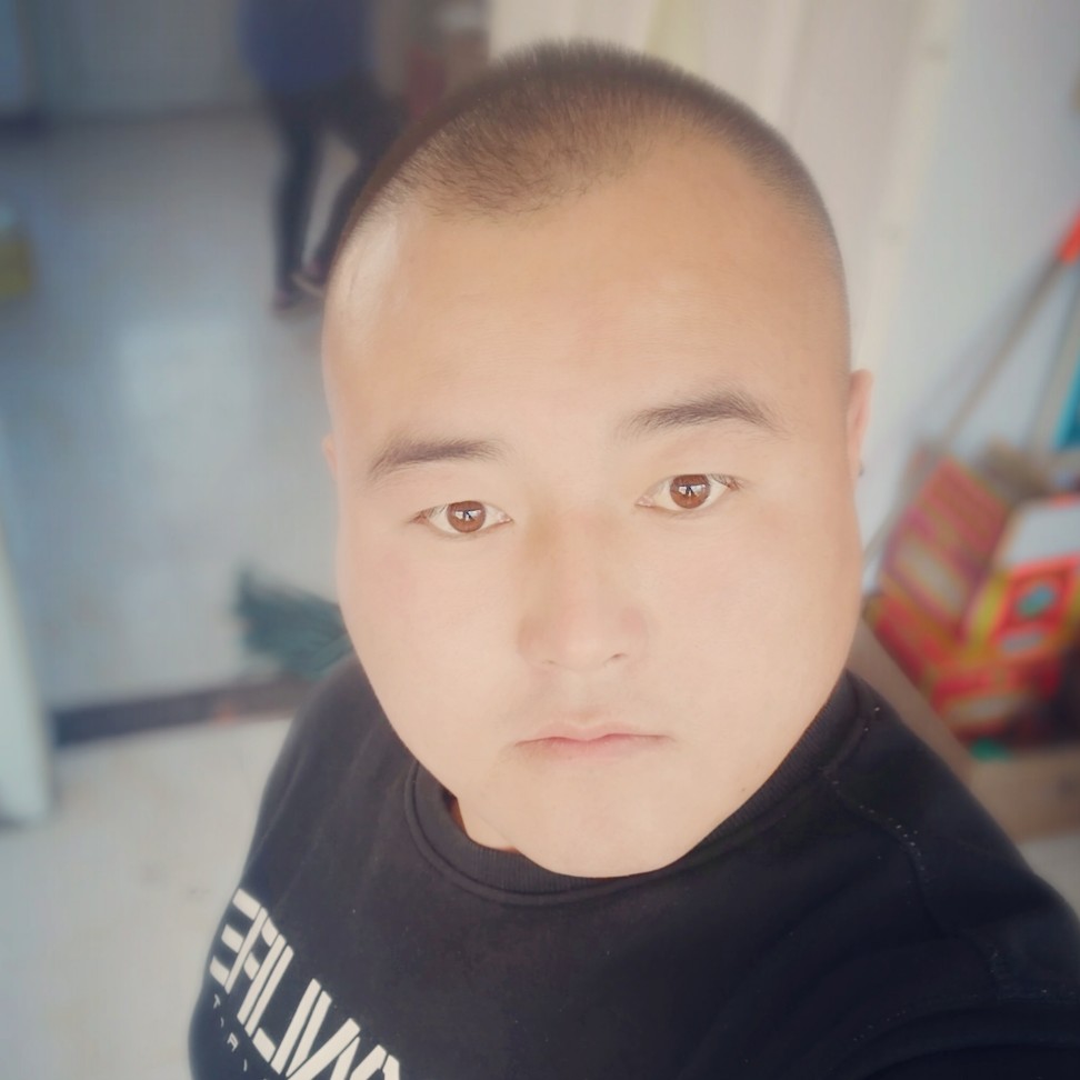 李宝龙的照片