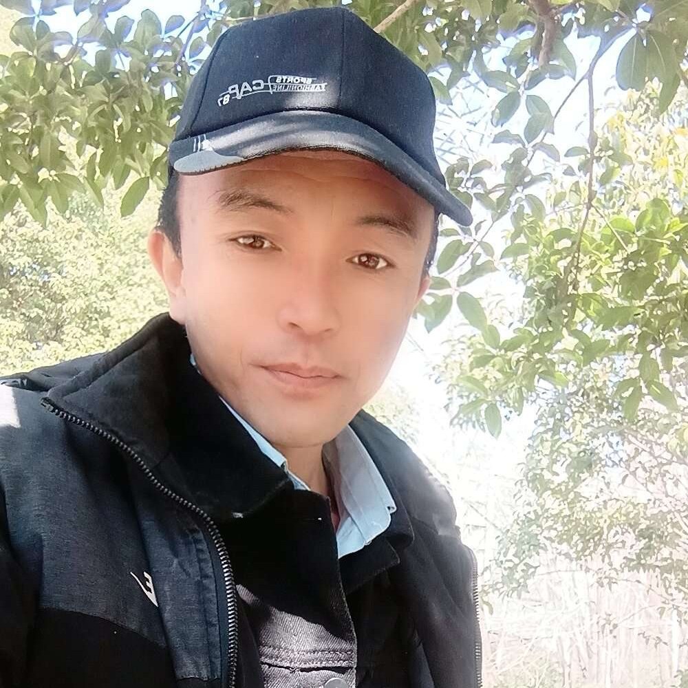 飞机向震动的照片