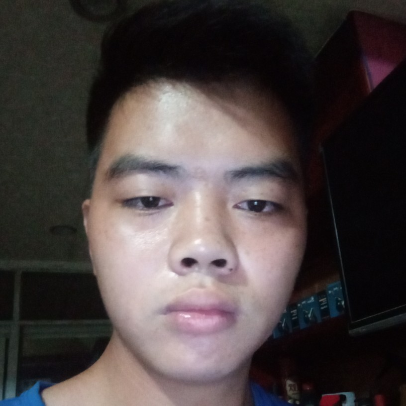 细心放弃红酒的照片