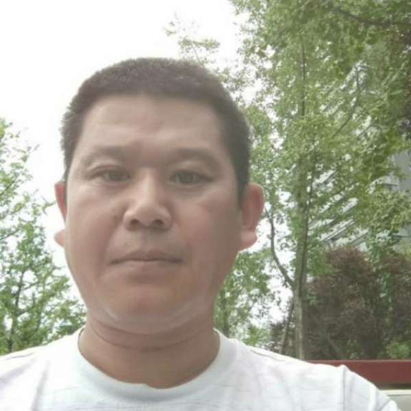 长情吃醋大叔的照片